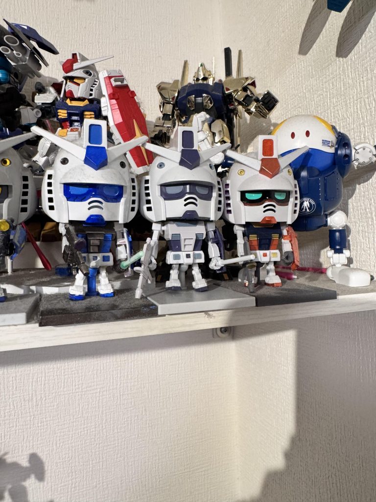 ガンプラくん集合–3枚目/制作者：dra_minato