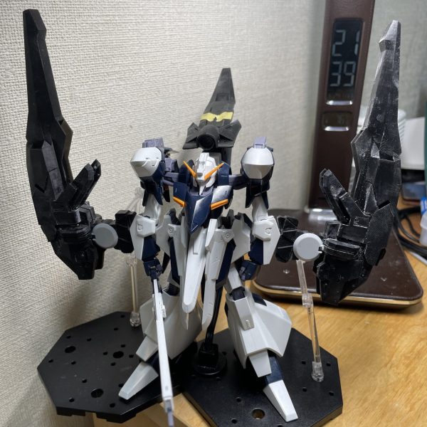 試しに出力してみたハイメガキャノンをつけてみたけど、大きさちょうど良さそうでよかった！この勢いでカーゴユニット完成させます！（1枚目）