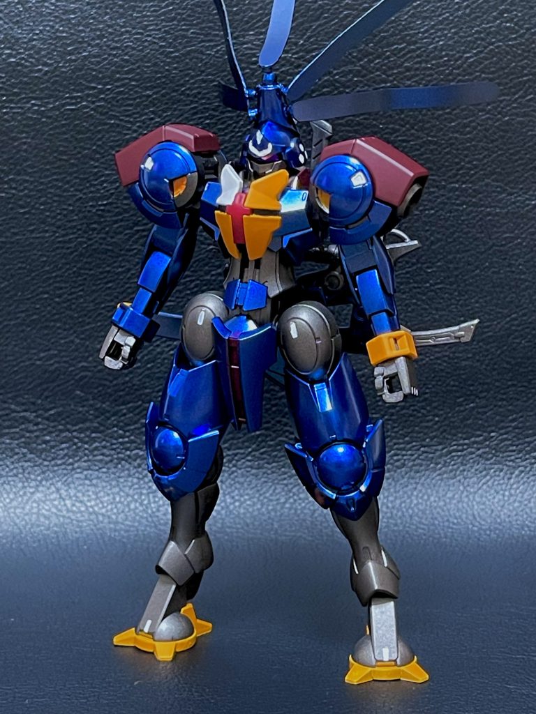 ハインドリー見てたらキングゲイナーのXAN-斬-のようにしてみたらカッコいいのではと思い作成してみました。本体は頭を色々いじってます。バイザー部品を取り出して額当てのようにしたり、ヒラヒラを付けたりですね。あとは背中と腰に武装パーツを装備させてます。塗装は以下です。灰:黒サフ後に焼鉄色青:黒サフ後にメタルダークブルー赤:黒サフ後にワインレッド白:白サフ黄:白サフ後にワインレッドをごく少量混ぜたイエロー