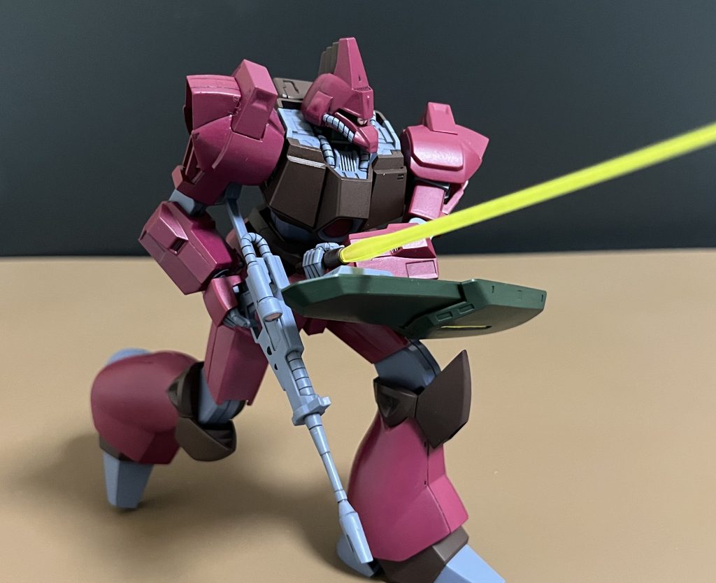 「貴様がニュータイプであったとしても、月面戦闘は初めてのはずだろう⁈」