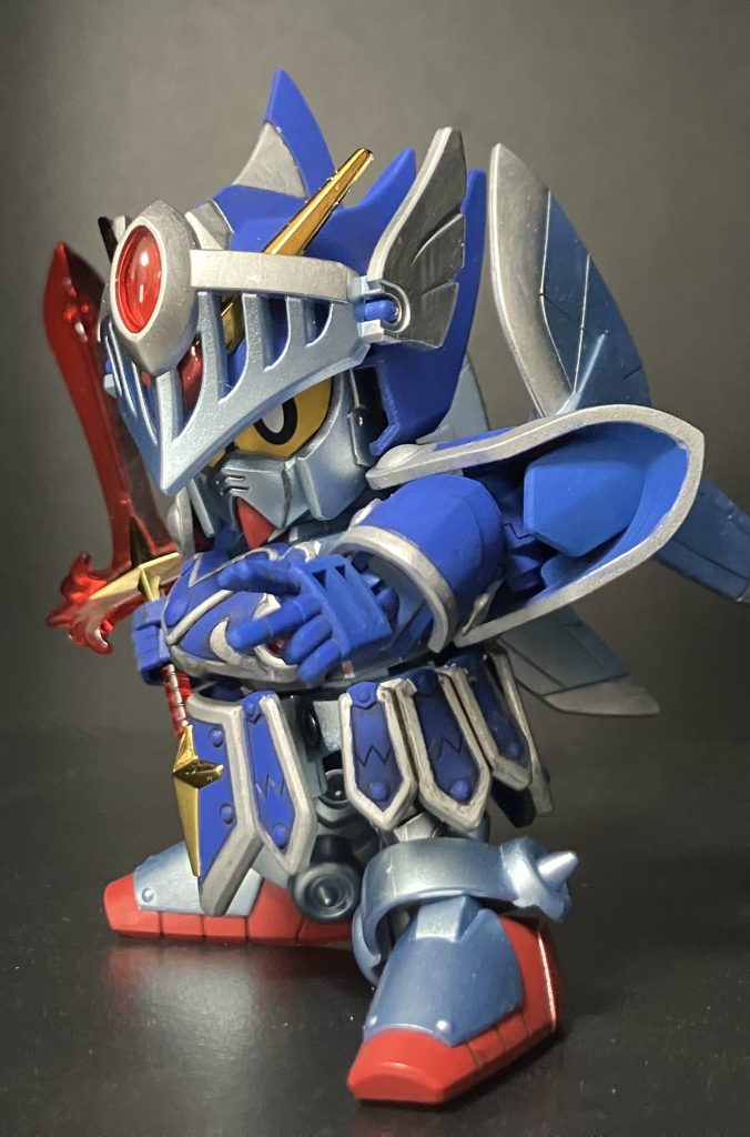 アクションこれが限界です。折れたりしないか心配でした。でも昔のSDは腕の上下ぐらいしか動かなかっのでこれで十分に満足しています。