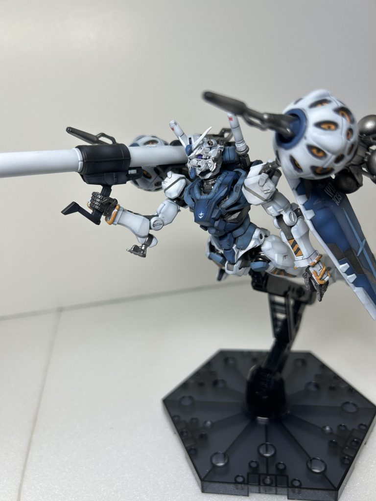 白いガンダム–3枚目/制作者：リディ