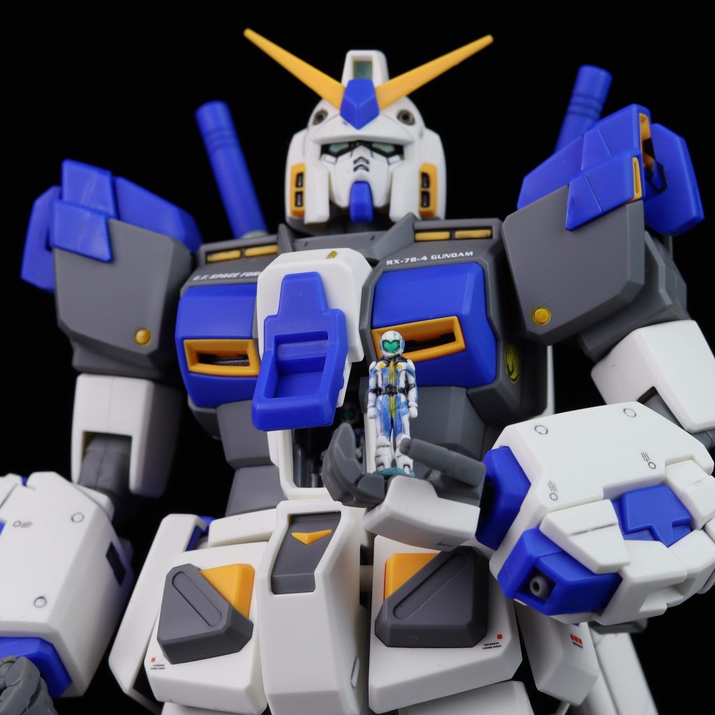 MG 1/100 RX-78-4 ガンダム　4号機