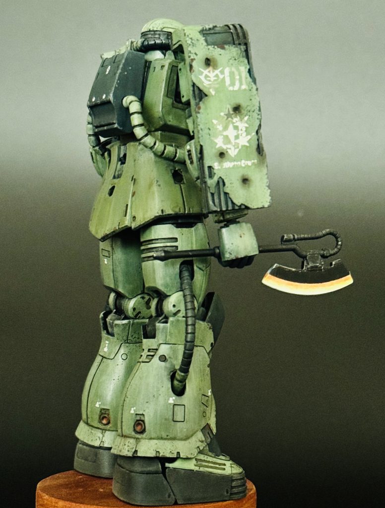 モノアイ発光ユニットはランドセル内に格納しています。磁気スイッチなので、on-off時にランドセルを開けなくて出来るので楽ですね。