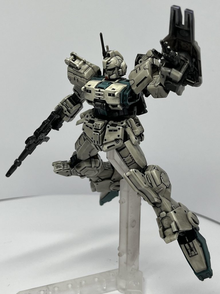 シロー『待ち伏せを受けるわけにはいかない、こちらから先制を仕掛ける!カレン!サンダース!