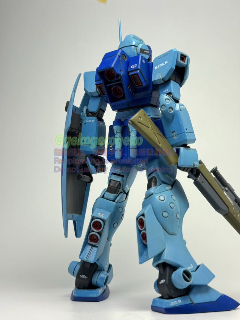 カラーリングも設定画順守で塗ってますが足首の部分だけは他の関節と同じ色で塗ってます