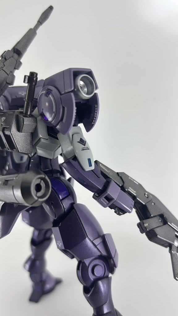 オリジナルの改造で肩裏にもプラ板つけてみました。地味ですけど悪くない?