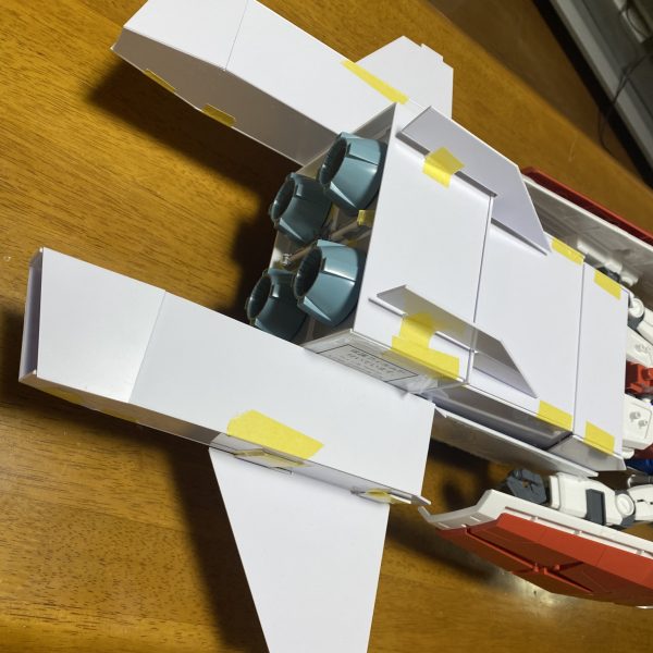 1/48メガサイズ RC Gアーマー作成中です。ラジコンユニット組み込んでいるので、キャタピラで走行可能！合体分離、そしてラジコン。遊べるGアーマー目指して頑張ります。（2枚目）