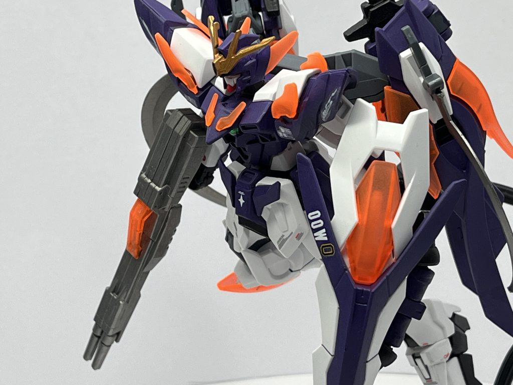 改造のポイントとしては①サンドロックカスタムのカラーをリスペクト②クリアパーツは残したい！③サンドロックらしい武装を！ただ②のクリアパーツの主張が強いのでWの世界観から少し離れてしまっている感があります(^◇^;)