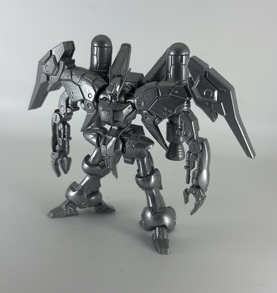 合わせ目消しも一応トライしたんですが、全身ABSの関係か接着剤ミスかあまり消えてないです。