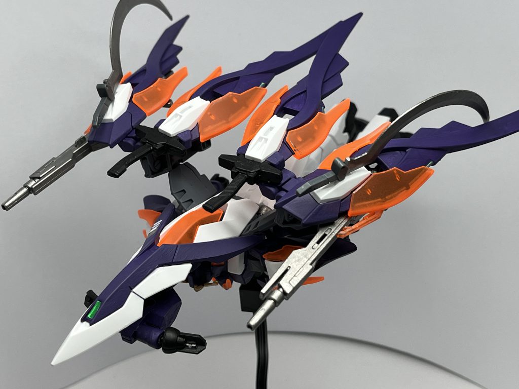 以上、ウイングゼロ改カトル機でした！最初は色だけ似せて作るつもりが『そういや昔のサンドロックはクロスクラッシャーできたな』とか思い出してこれが完成しました。今回のはギミック盛れて満足ですw