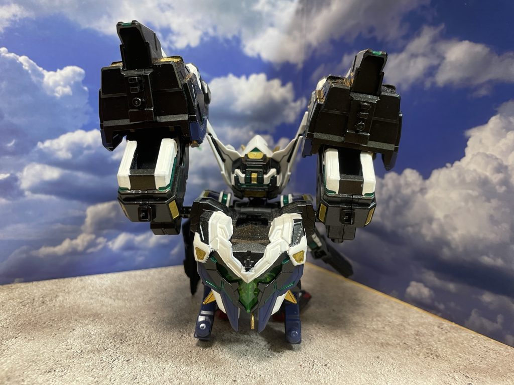 後ろ姿！見えなくなってるけど背中もスカートもちゃんと塗ってます^_^中に収納してある合体後の顔もw