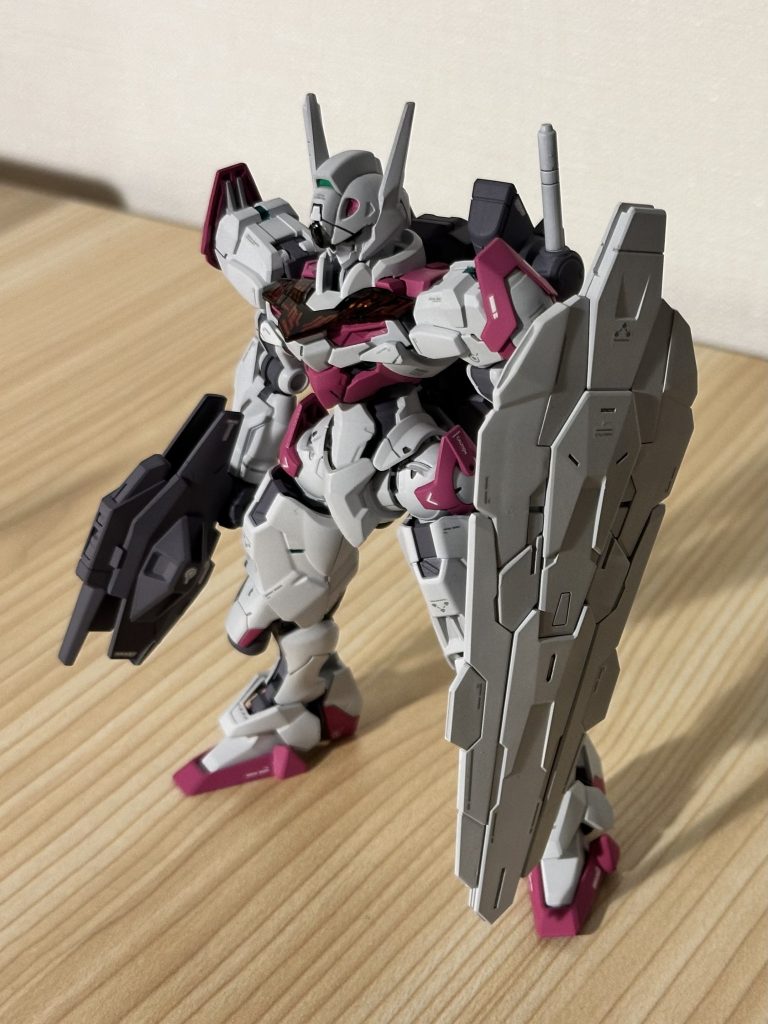 サーフェイサー グレーのおかげで落ち着いた色使いでできました。