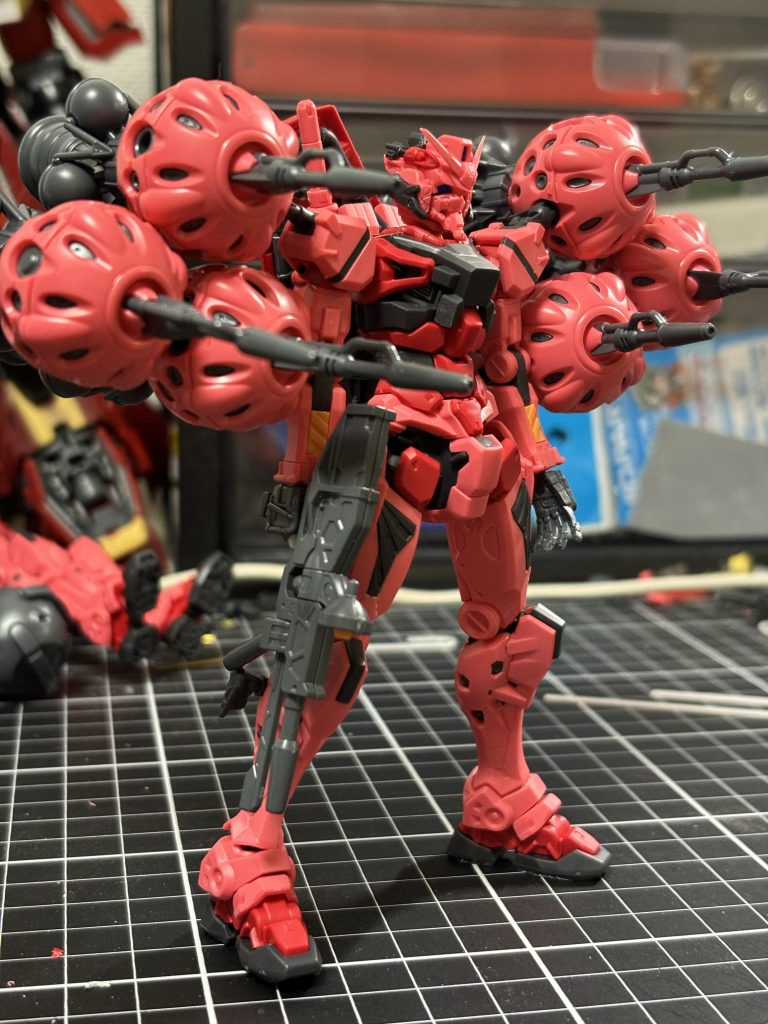 塗装前の状態。これだけ精密な造形をキット化したのでさえ凄いですが、色分けは微妙。。