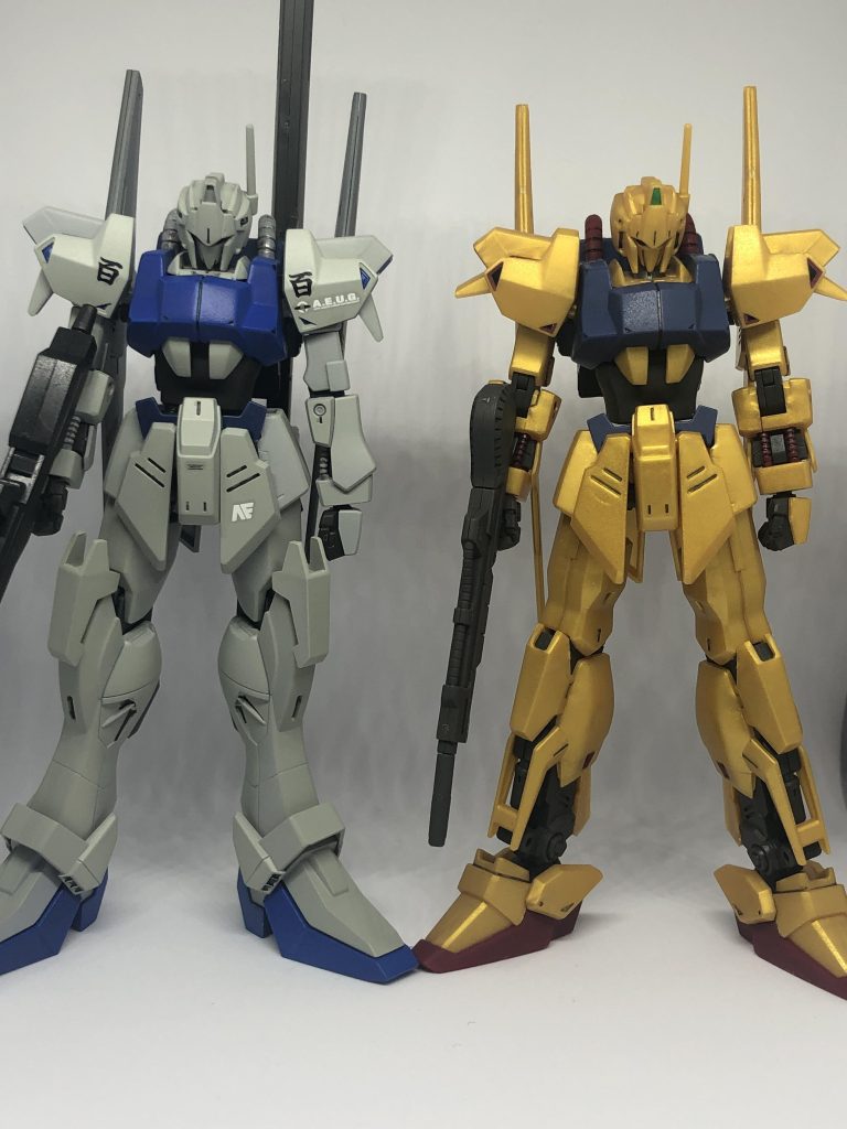 改造していない百式との比較。頭頂高は、大して変わらないです。