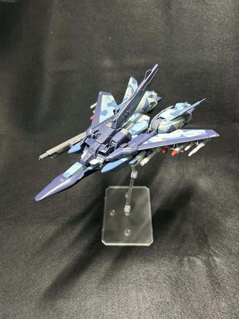 差し替えによる可変機なので、パーツ量も多くてそれも大変でした汗