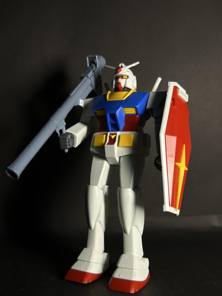 ハイパーバズーカです旧キットの武器セットからつくりました手持ち部分をカットしランナーをくっつけてますこれで簡単に持たせることができます