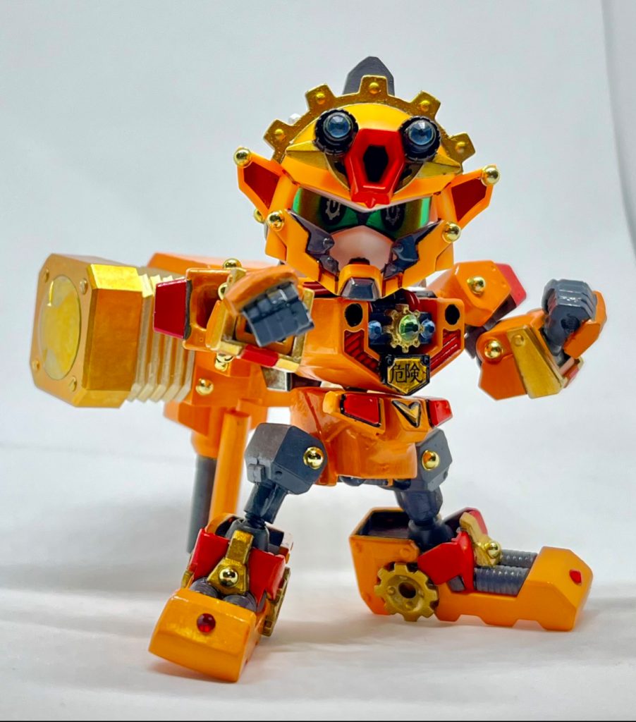 鉄機武者 鉄板丸をベースにして、作製してます。ゴルディオンハンマーは、Dスタイルのものを一部改修してます。本来は原作通りハンマーを頭にしようと考えてたのですが、あえて別々にしてます。