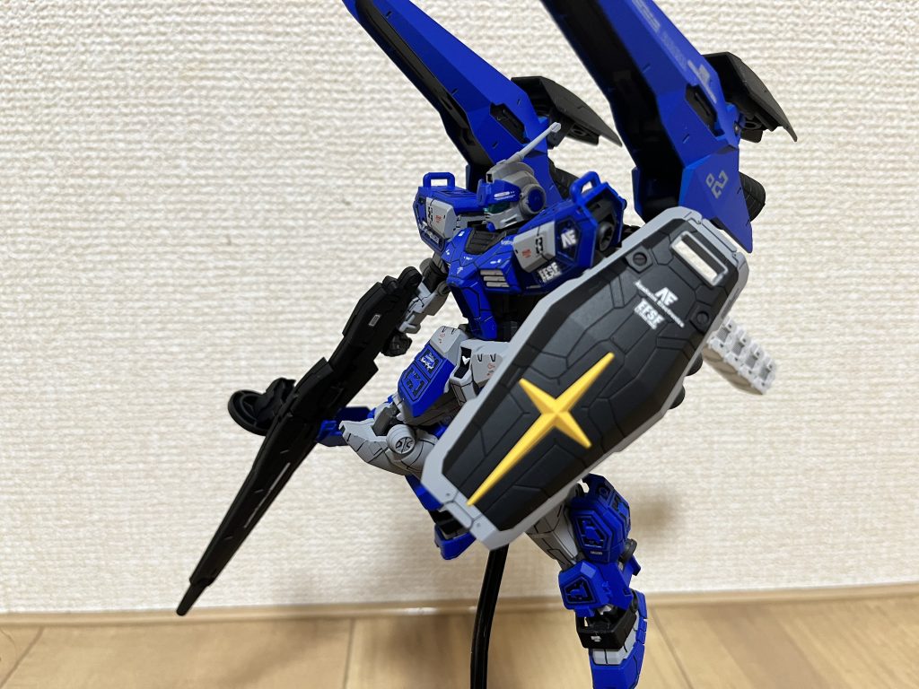 なんとなく万博記念で購入したEG万博ガンダムをそのまま作るのもなーと思い、ミキシング