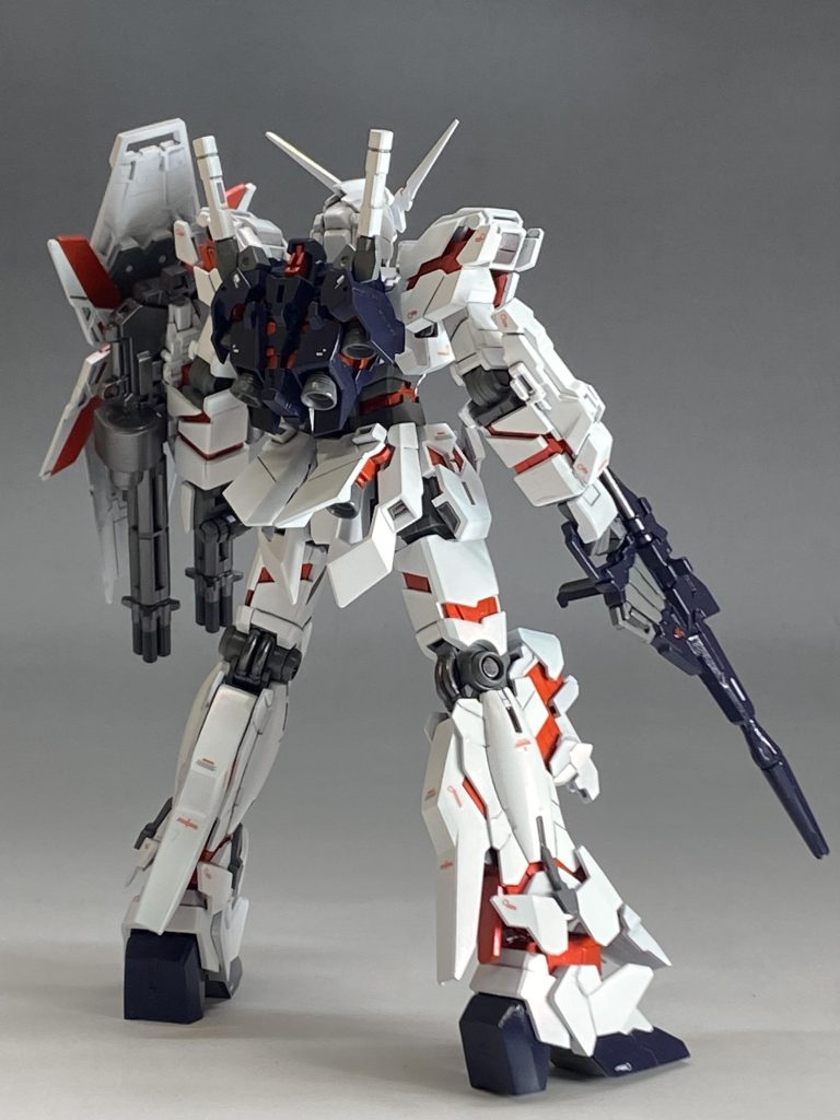 背面はこんな感じ。プロポーション改修は、フトモモのロール化足の付け根の幅マシ腹部延長足首設地の干渉部カット首調整(伸ばしたり縮めたらしたから、結局伸びたのか縮んだのかわからない)って感じです。