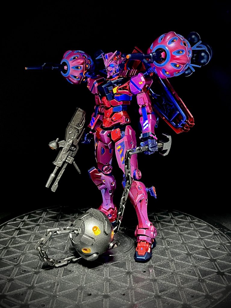 赤×黒が絶対かっこいいのに😎フレーム　ガイア:プリズムブルーメタリックバイオレット赤　ガイア:プライマリーメタリックレッドピンク　ガイア:プリズムパステルチェリーピンクブルー黒　ガイア:プリズムブルーブラック水色　シタデル:サウザンドサンブルー武装　タミヤ:ガンメタル下地　ガイア:黒サフフラットクリヤートップコート