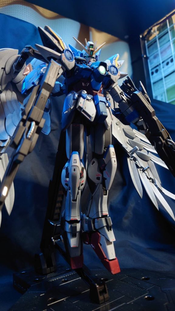 始めたてで高価な物など何もなく薄刃ニッパー、デザインナイフ、ヤスリ、缶スプレー塗装で！