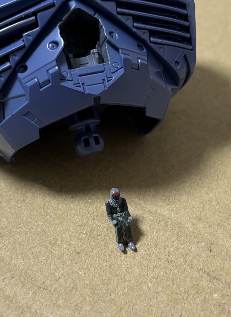 一応、カラハ軍曹も乗ってます。