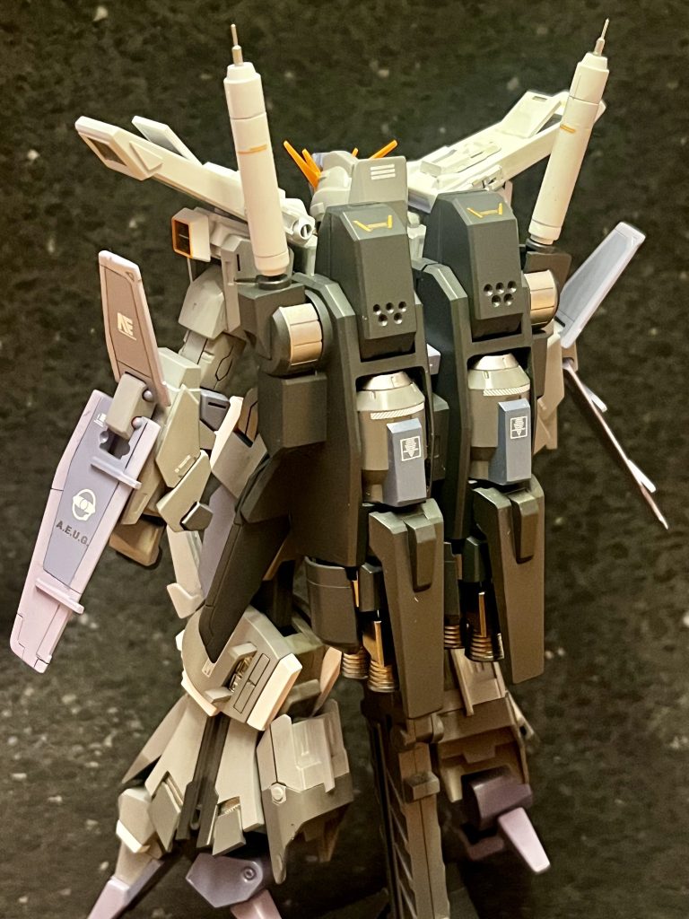 パックパックはお気に入りポイントですバーニアは4基型に変更