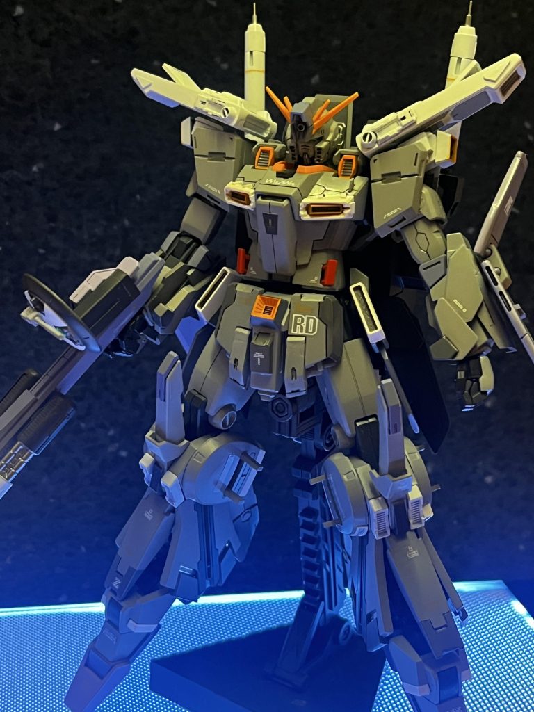 ポージングが苦手なんでほぼ素立ちで勘弁してくだせぇ