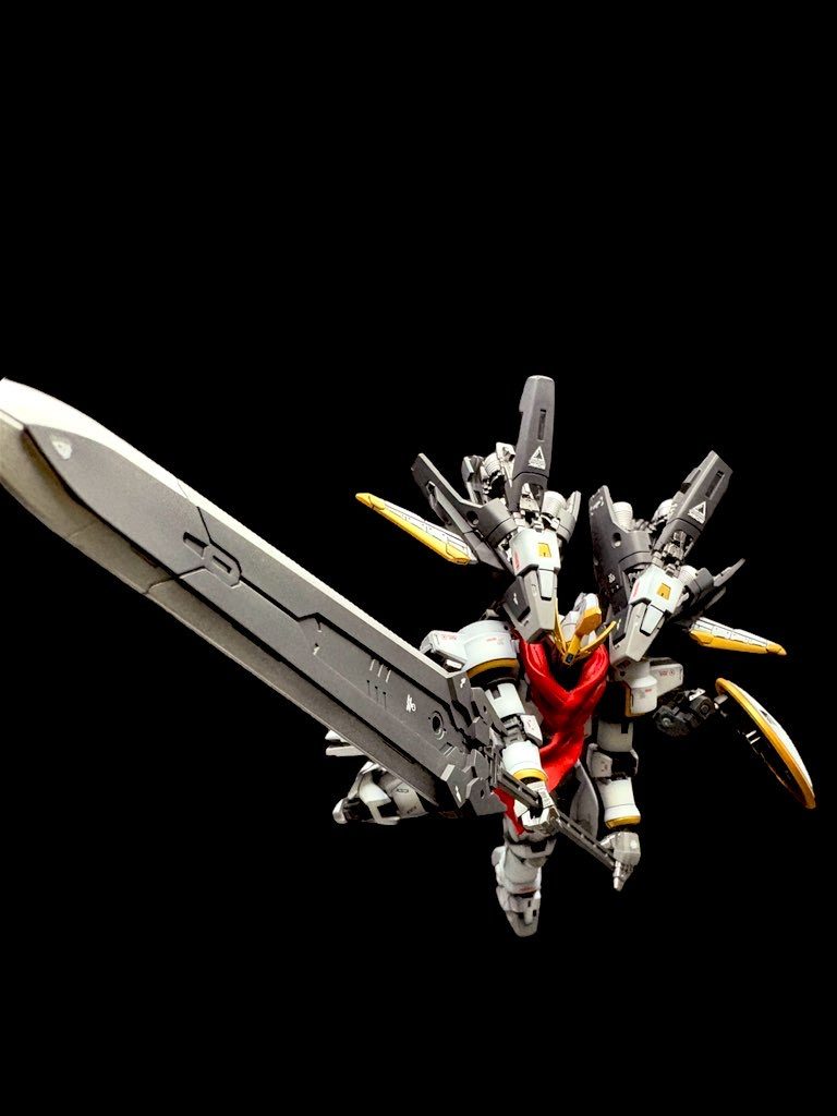 遠距離兵装は無くなってしまったが、バスターソードに対ビームコーティングが施されている為、超加速時には中威力のビームなら相殺して切りかかる事が可能。