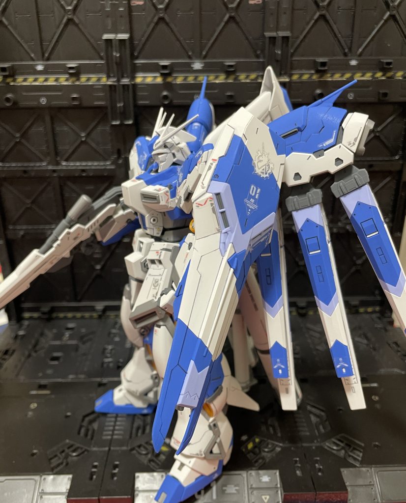 RG Hi-νガンダム–3枚目/制作者：ナギー