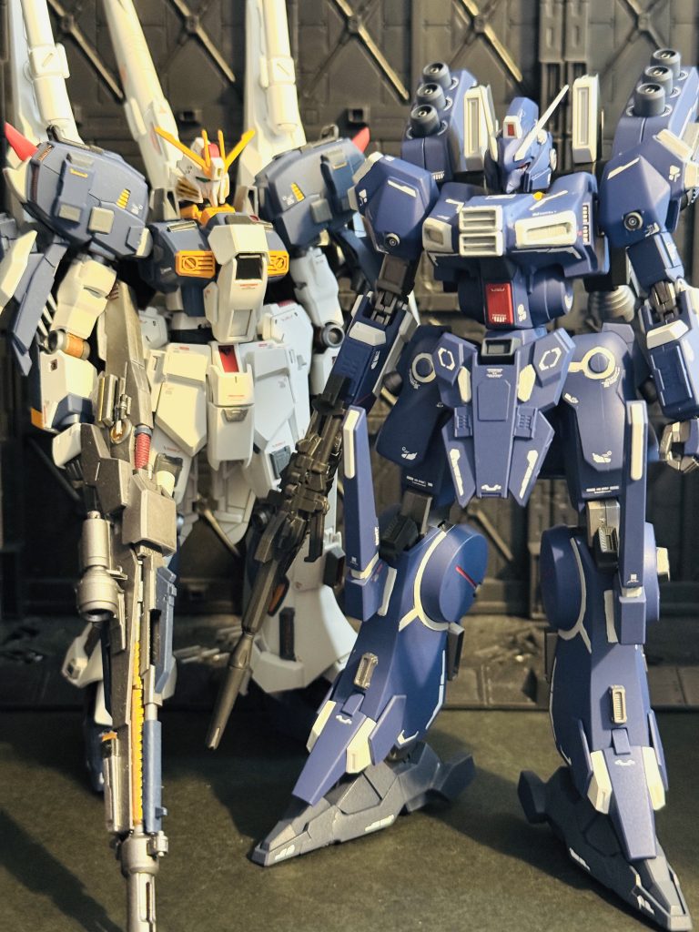 センチネル両陣営MSが揃い踏みになりました。