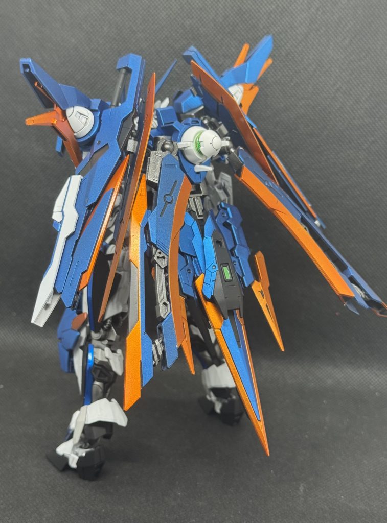 武装は全て背面にマウントブルーフレームセカンドLのタクティカルアームズをイメージしてマウントさせてみました