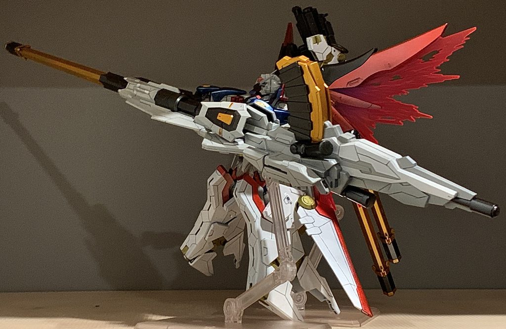 パーツが大きかったのでスジボリのしがいがありましたね。アカツキとシラヌイも購入してるのでそのうちゼウスシルエットをアカツキに装備させてみたいと思います。