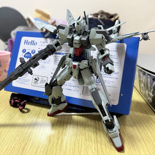 塗装完了！！なんとか変形も形になった！！試作機っぽいカラーリングも良き！（1枚目）