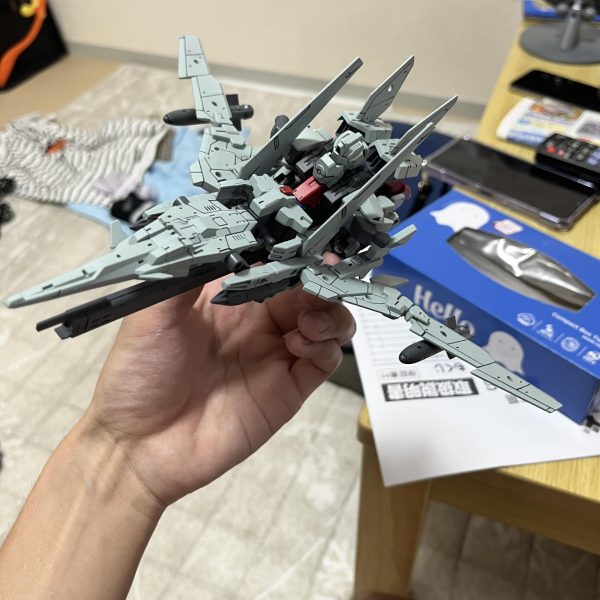 塗装完了！！なんとか変形も形になった！！試作機っぽいカラーリングも良き！（2枚目）