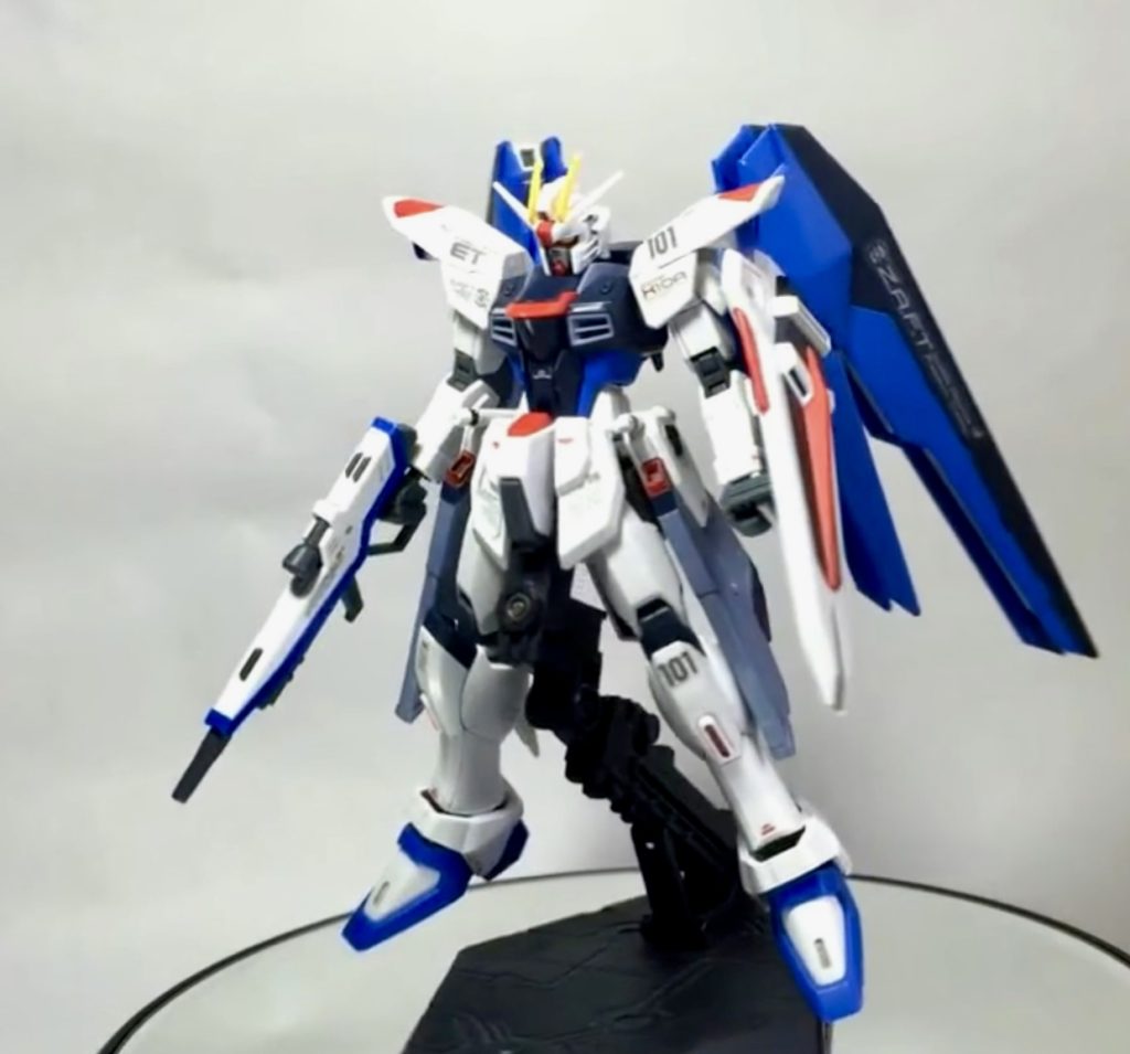 HGCE フリーダムガンダム改造作品–2枚目/制作者:エイジ