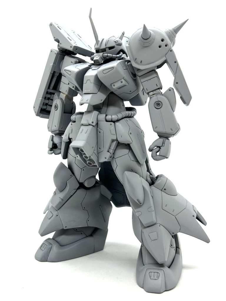 サフ状態。プロポーションについては前回からほとんど変更なし。ディテールに関しては細かい部分であちこち足してあります。