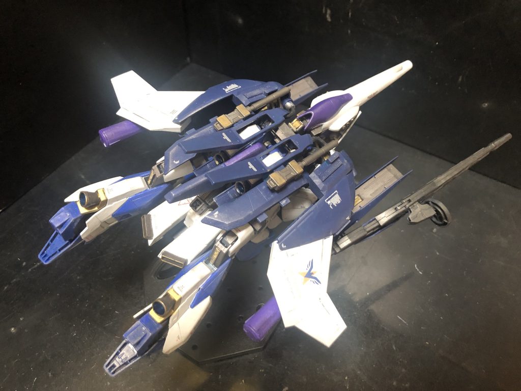 スペースファイター形態。リ・ガズィ本機がZ系可変を行う為、機動性は高い。BWSを使用する事により、本機を負担なく目的地に送れる利点は非常に大きいと言える。