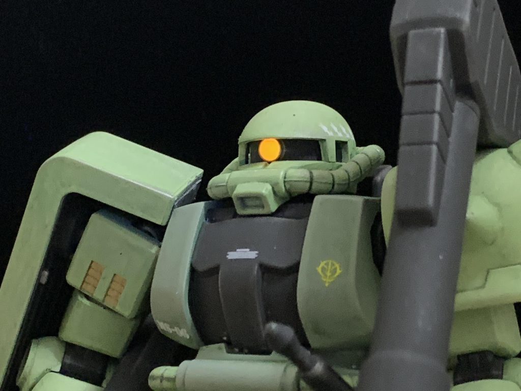 頭部モノアイはSPプレートとHアイズの組み合わせです。側面には撃墜マークを付けてみました。