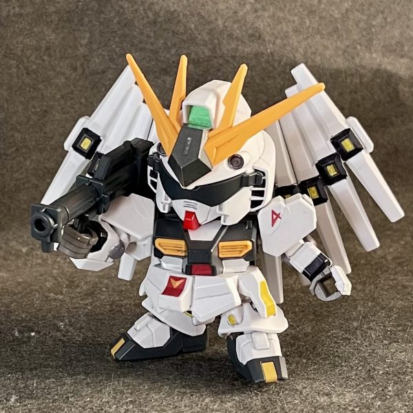 食玩ミニプラ　νガンダム