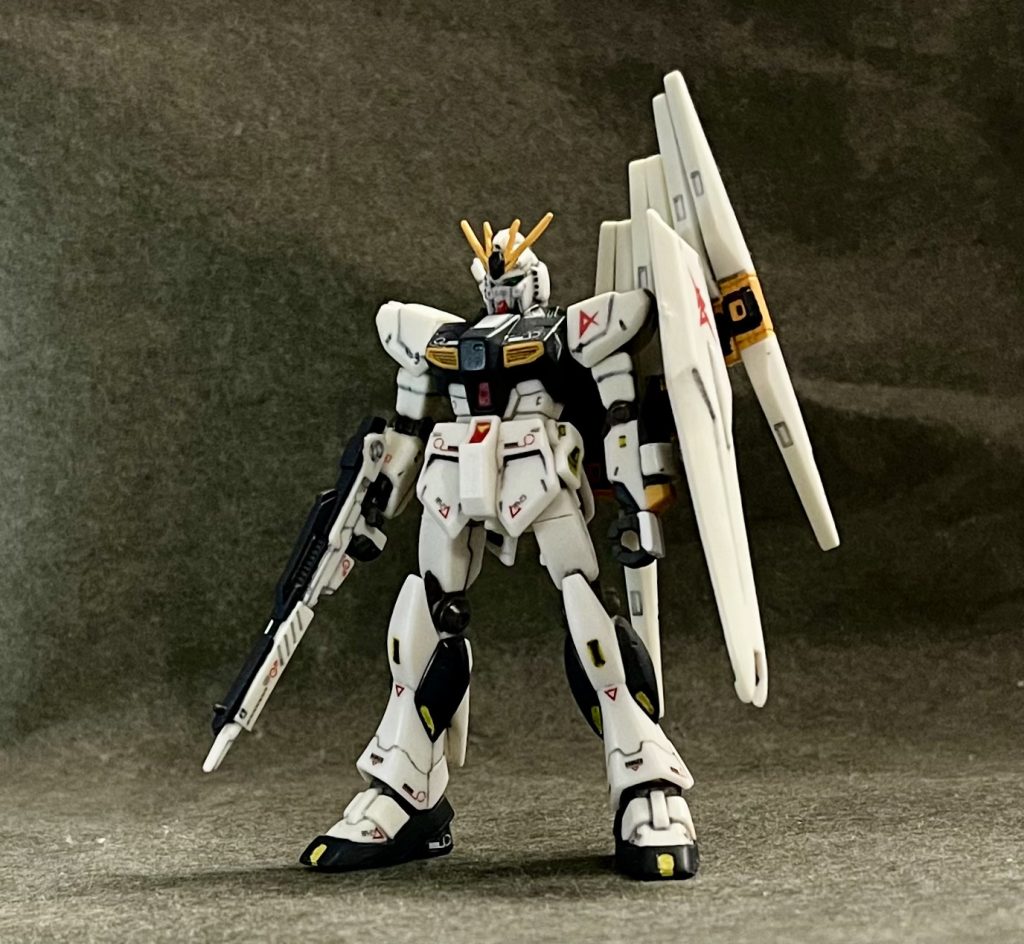 フル装備フロントビュー本当は、シールドの取り付け位置をHGUC等と同じく、前腕部のサイド側に持っていきたかったのですが、いい方法が思い浮かばず断念(;´∀｀)ギラドーガの時はピンをただ差し込むだけの接続方法だったから何とかなったんだけど。