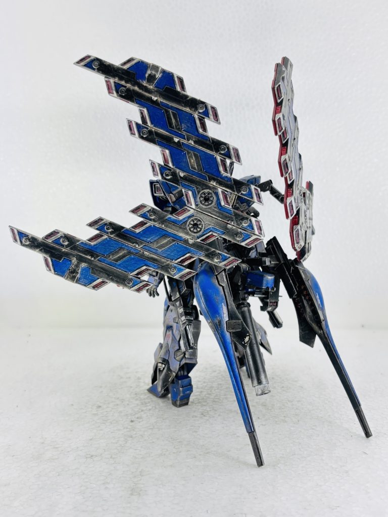 モーガンはサイコプレート技術データーを持ち込みネオ・ジオン陣営に合流した。しかしシャア総帥他ネオ・ジオン本体は地球(南極)調査に赴いていたため正規のMS開発チームの合流できないままでいた。そんなとき、危険思想分子として投獄されていたサイコミュー研究者達と遭遇する。ロジャーに託された思いとティターンズの誇りを胸に、彼らの脱獄を手引き、用済みとなっていた試作MS4号機(バルキル4号機)と中破したトーリスリッターを奪取、火星圏に落ち延びたモーガンたちは、ユッタ・カーシムの駆るムーンガンダムに着想を得、バルキルにありったけのをサイコプレート増設、ウインチキャノンを装備したダブルムーンガンダムとHADESシステムをサイコミューシステムに換装したトーリスリッターMK-Ⅱを完成させる。しかし、両機とも強力なサイコミュ能力の持主でなければ操縦できない機体となってしまった。モーガンと2機の狼は主を求めて密航輸送船で宇宙をさすらうのであった。妄想終了