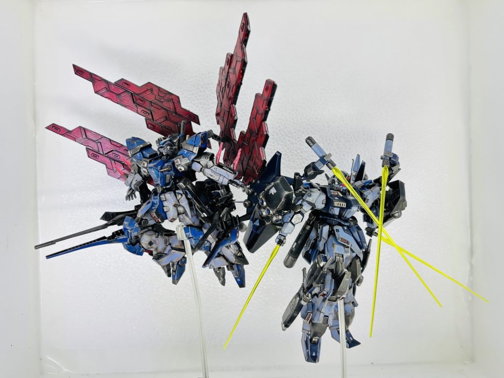 2機の狼が起動した姿。