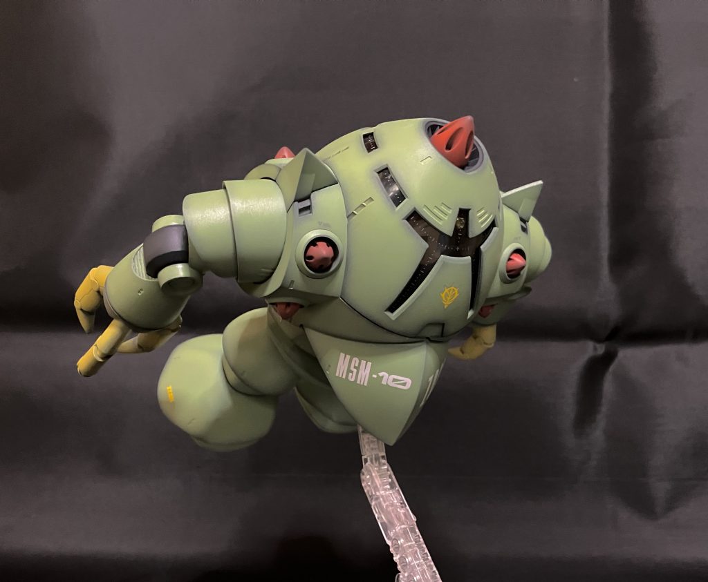 HGUCゾック 黒立ち上げグラデーション塗装–3枚目/制作者：いぬわし