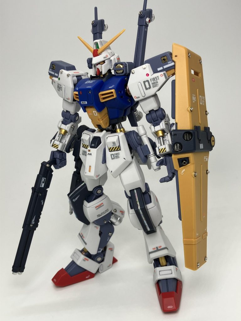 しかしながら勢い余って画竜点睛ミス😣右側の🚧デカールの上下が逆に、ホントは機体右側は↖️、左側は↗️で貼るつもりでした💦