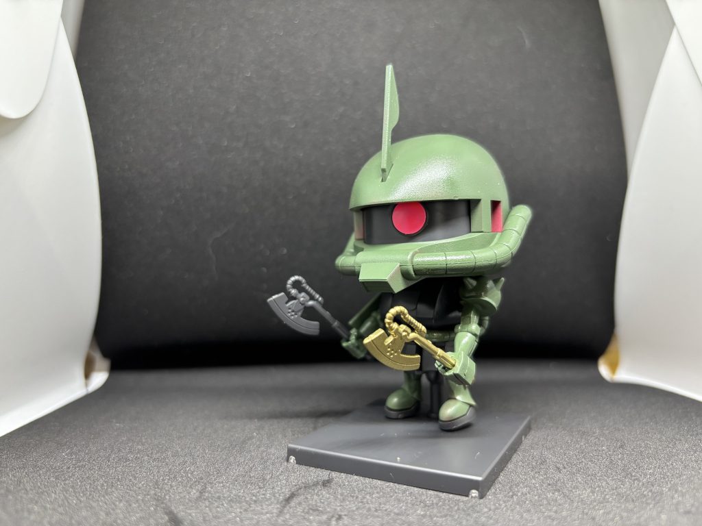 ザク隊長のダブルアックス。HGが手に入ったらリアル等身のザク隊長を作りたい。