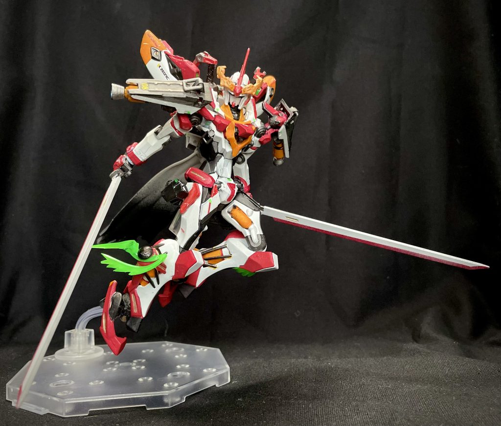 二刀流装備スラスターのエフェクト無しでサイコミュ未稼働状態足はポロリが多くて接着してしまったので取れず