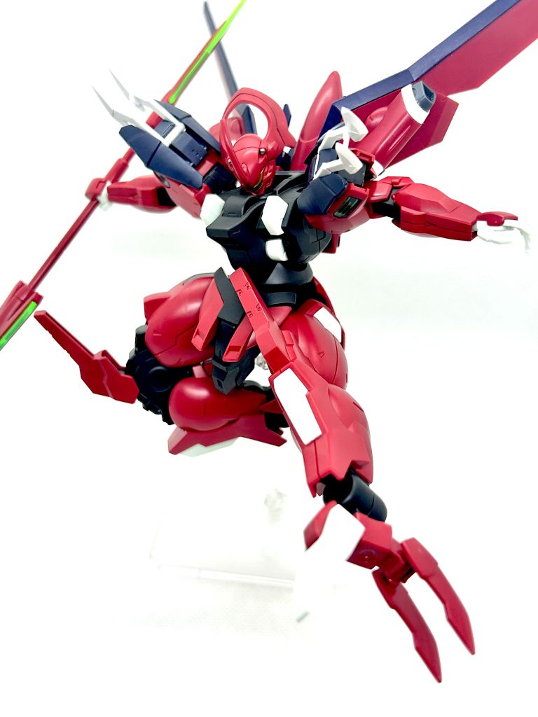 シャクルクロウという有線式拘束用装備放出前です。リード線付属していましたが、ライダーキックっぽくなり、かっこいいからこれでいいかということで撮りました。