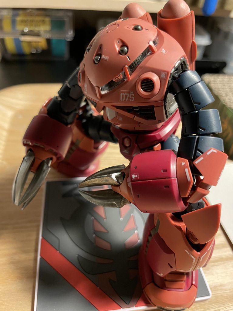 上目遣いはイカついですね！カッコいい！